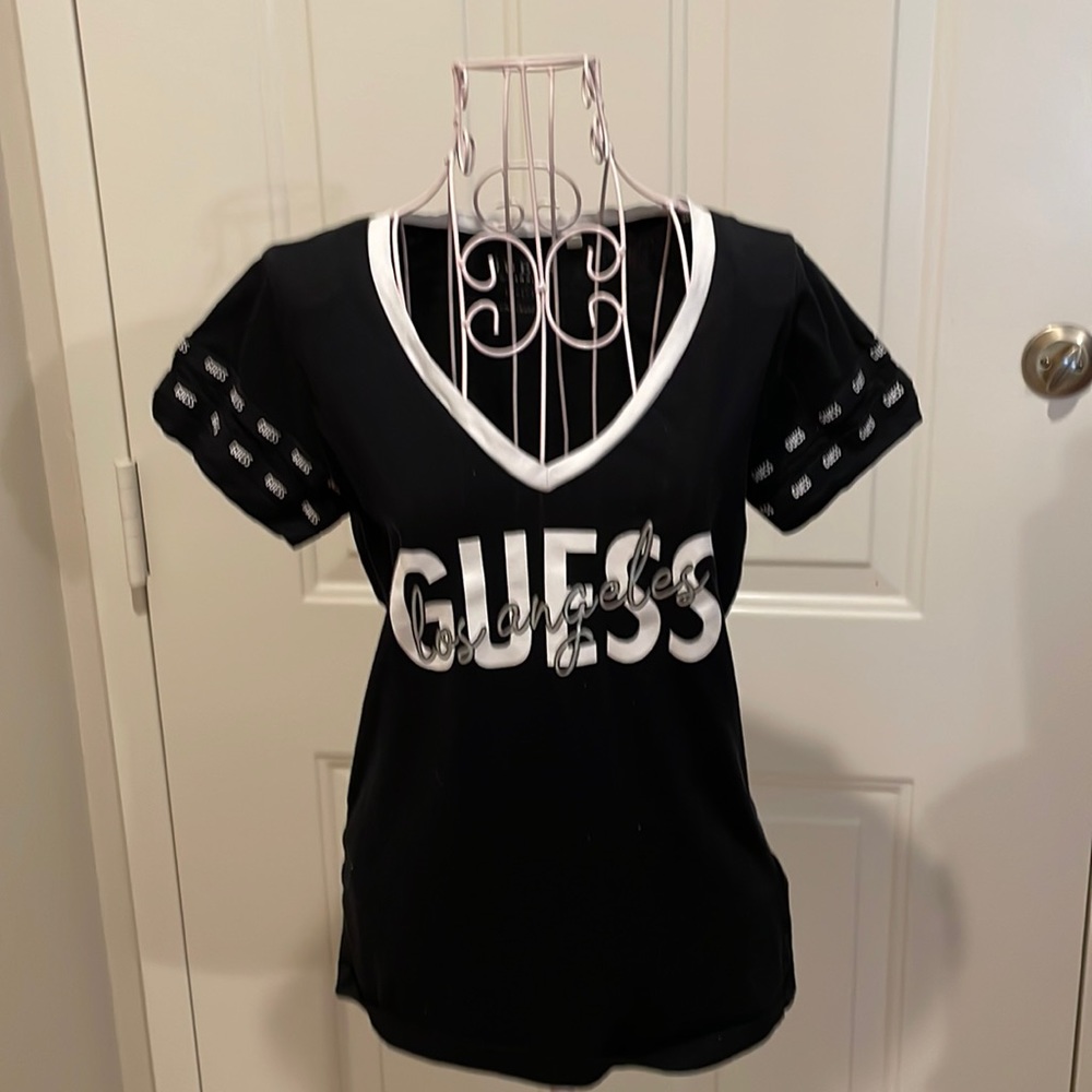 Guess top size L black white logo
